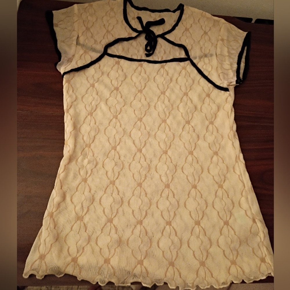 Cream and Black Short Sleeve Dress